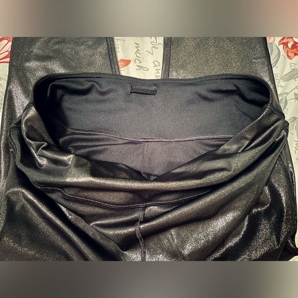 NWOT GapFit Recycled High Rise Power Shine Leggings sz Large Petite Go-Dry - Picture 15 of 15